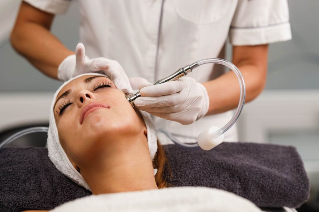 linica-Vitaliza-Clinica-Estetica-em-Barretos-SP-Terapias-Injetaveis-Endolaser-Facial