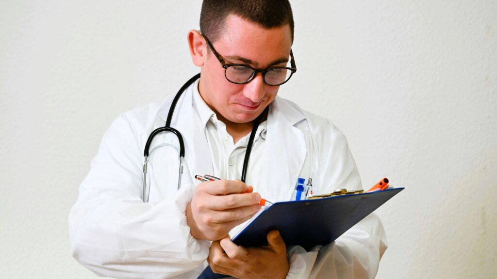 Reposição Hormonal Masculina: Como Avaliar Deficiência de Testosterona Clínica Vitaliza | Estética, Beleza e Saúde Avalie a deficiência de testosterona e descubra como a reposição hormonal pode transformar sua vida na Clínica Vitaliza.