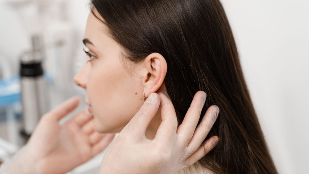 Otomodelação de Orelha: Dura Quanto Tempo o Efeito? Tudo o que Você Precisa Saber Clínica Vitaliza | Estética, Beleza e Saúde Otomodelação de Orelha: Dura Quanto Tempo o Efeito? Tudo o que Você Precisa Saber
