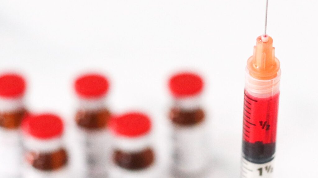 Vitamina B12 Injetável: Para Que Serve e Quem Precisa Tomar Clínica Vitaliza | Estética, Beleza e Saúde Vitamina B12 Injetável: Para Que Serve e Quem Precisa Tomar